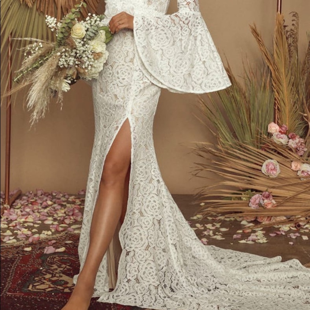 Lulus Dutchess Ivory wedding dress.